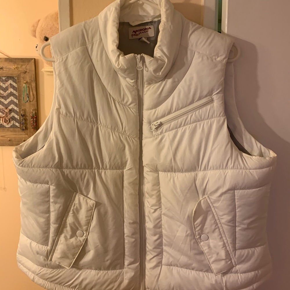 White Puffer Vest with Pockets